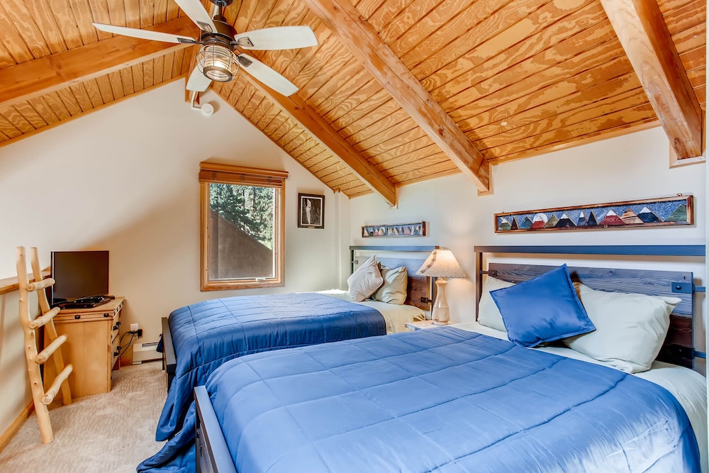 Estes Park Condos - Property Image 29