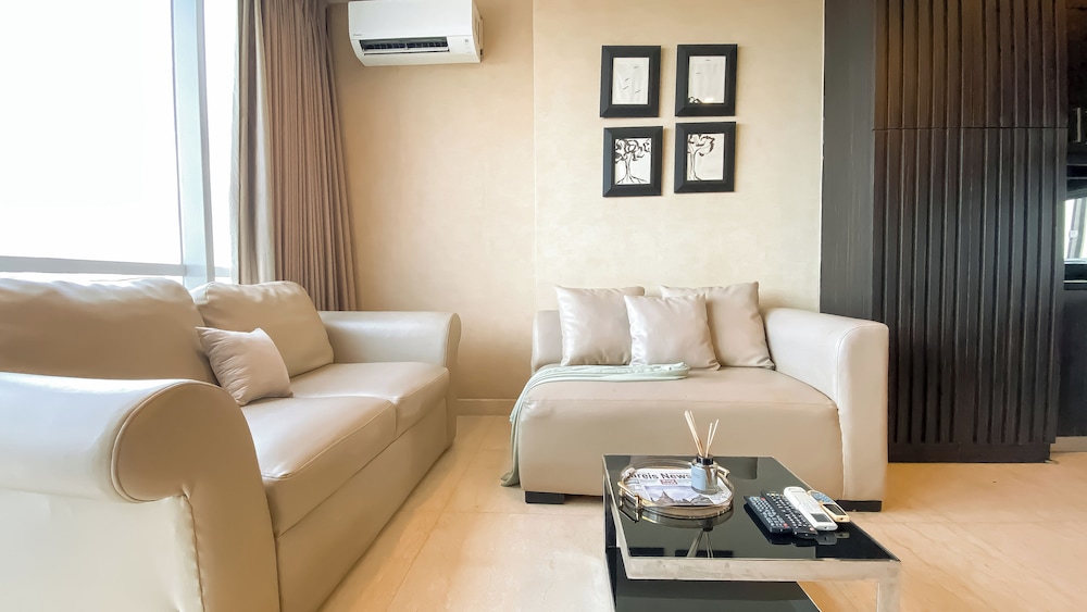 Elegant and Spacious Studio at Kemang Mansion Apartment