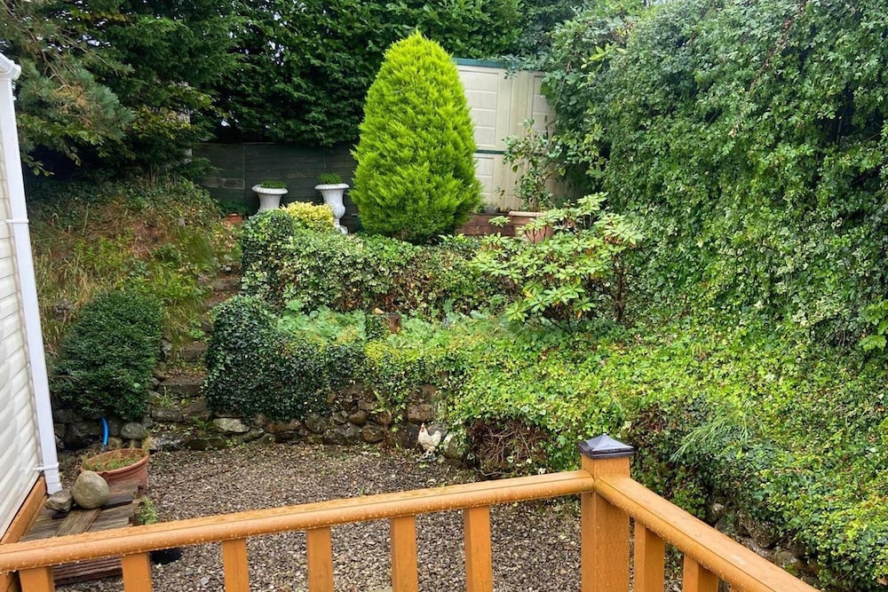 2 Bed Caravan-sleeps 6-pet Friendly