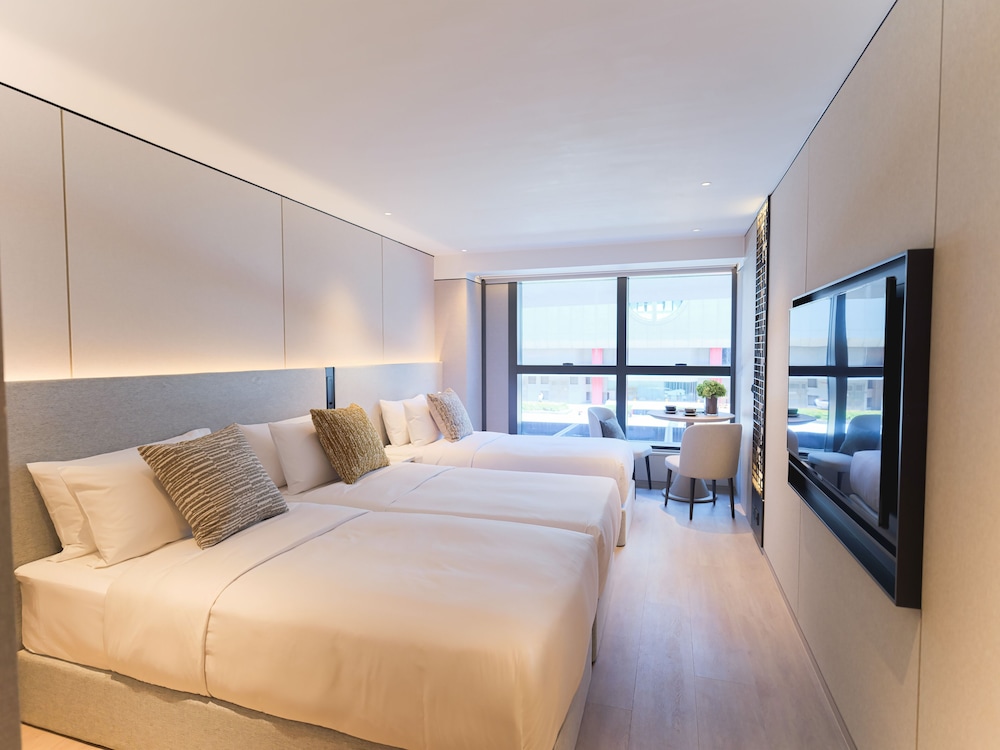 The Bauhinia Hotel - Central