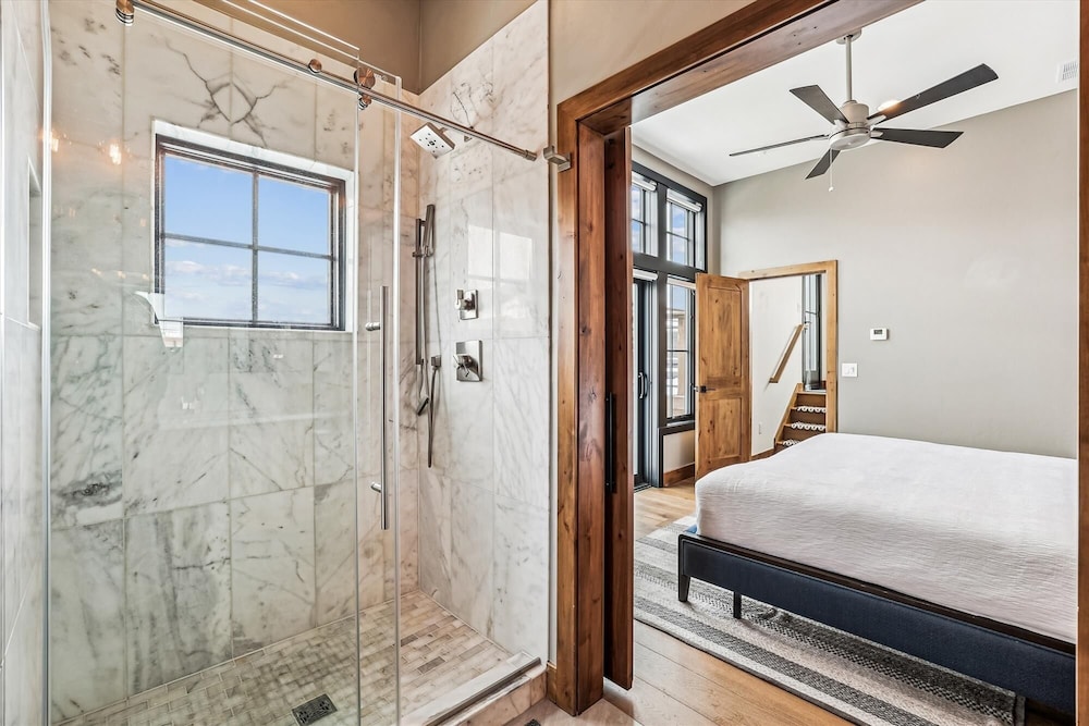 Decked Out Downtown 3 Bedroom Townhouse