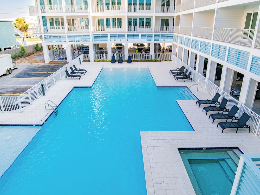 Sea Glass #313 by Southern Vacation Rentals