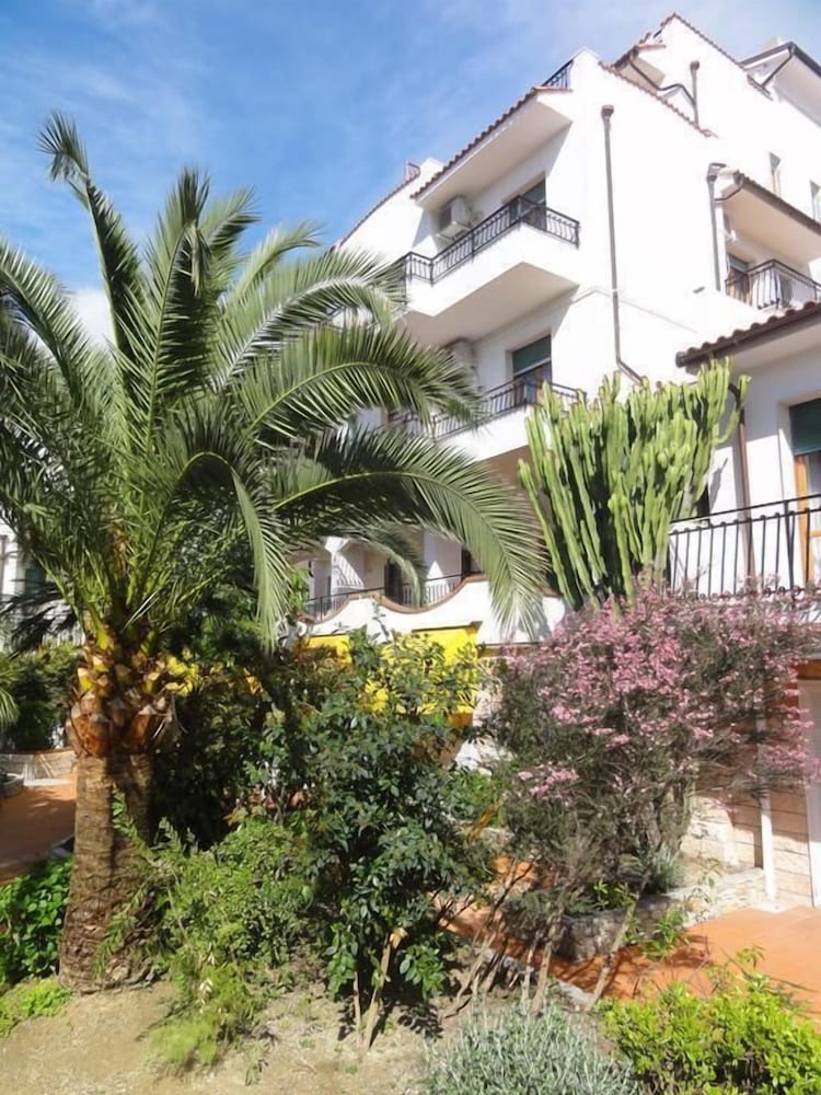 Residenza dei Fiori - by Mamberto S.r.l.