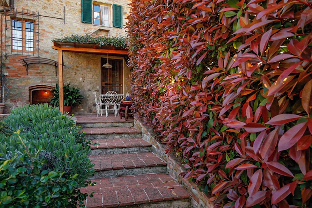 Francigena Loggia Pergola Shared Pool