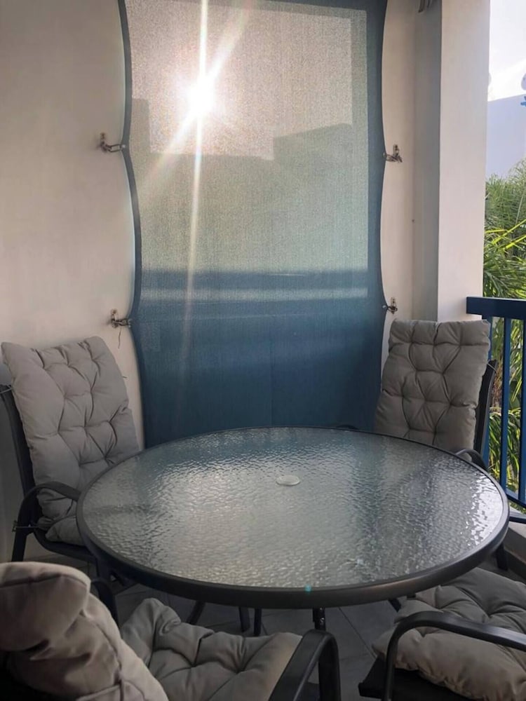 Paphos Pool View Apartment