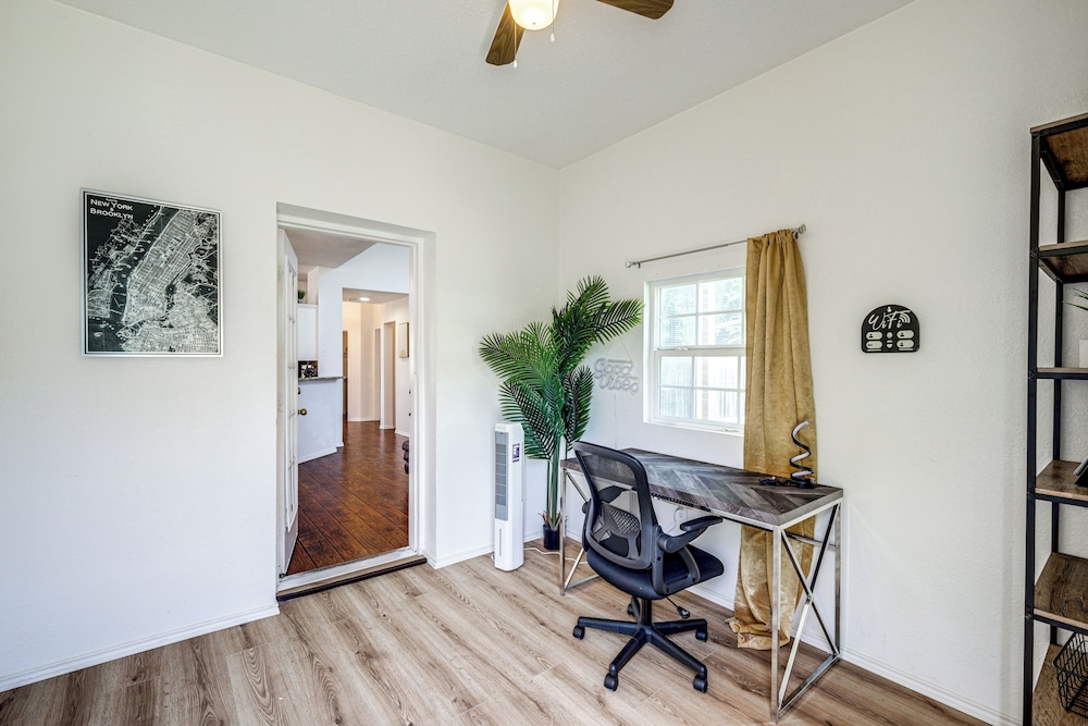3 Mi to Dfw: Pet-friendly Euless Home