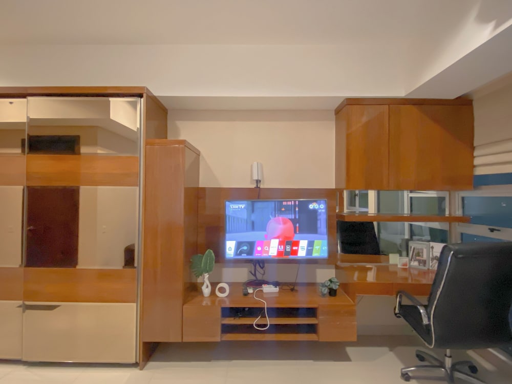 Good Studio Room At Kemang Village Apartment