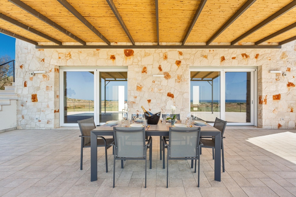 2475 Villa Pietra del Sole by Perle di Puglia view 4