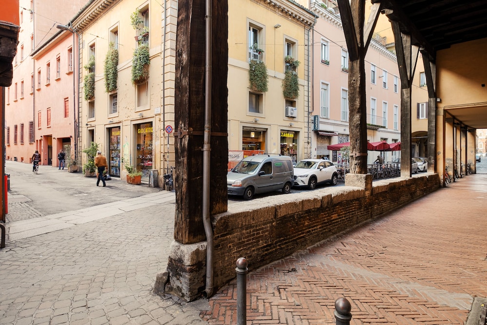 Palazzo Bocchi Minihouse view 2