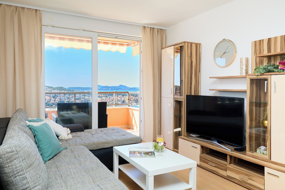 Amore Sea View