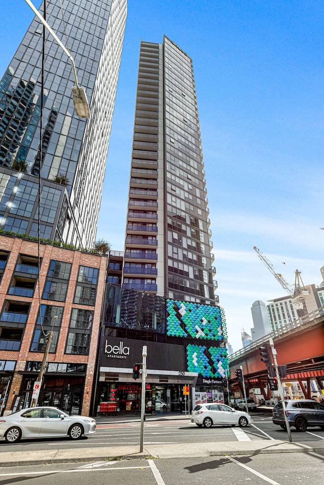 Pristine 2-bed Unit With Beautiful City Landscape