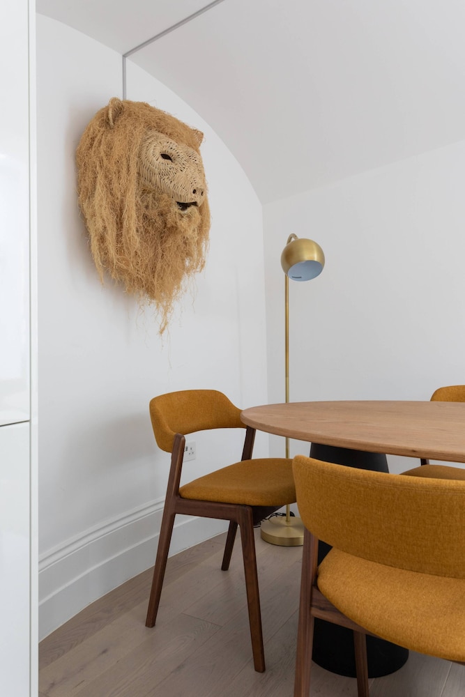 Winchester Street III by Onefinestay