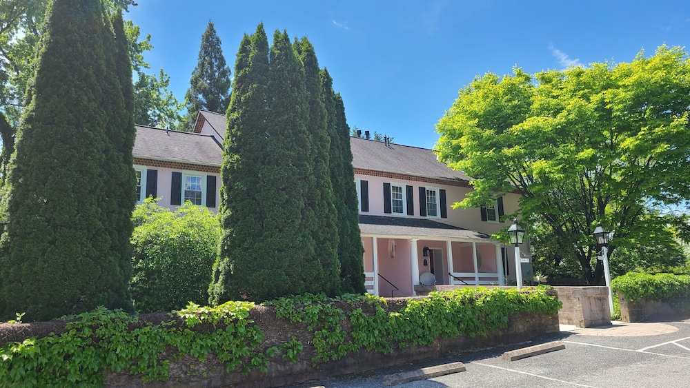 Wilmington Vacations - The Inn at Montchanin Village, a Historic Hotel of America - Property Image 26