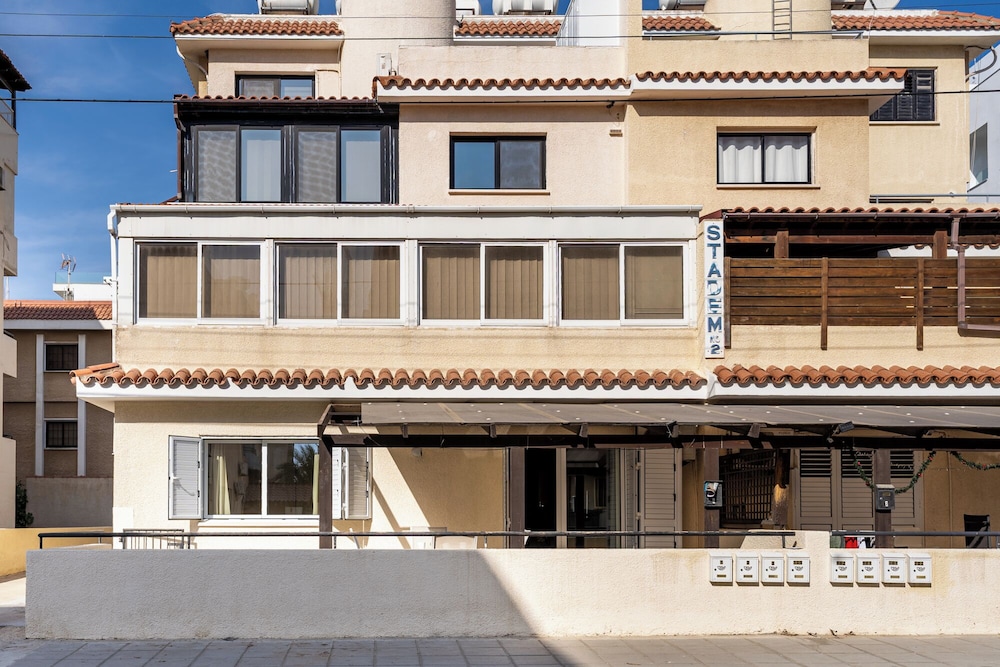 Levante - 2-BR Apt. & Terrace in Larnaca