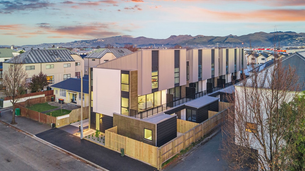 CBD Comfort Walk Everywhere-Unit 4