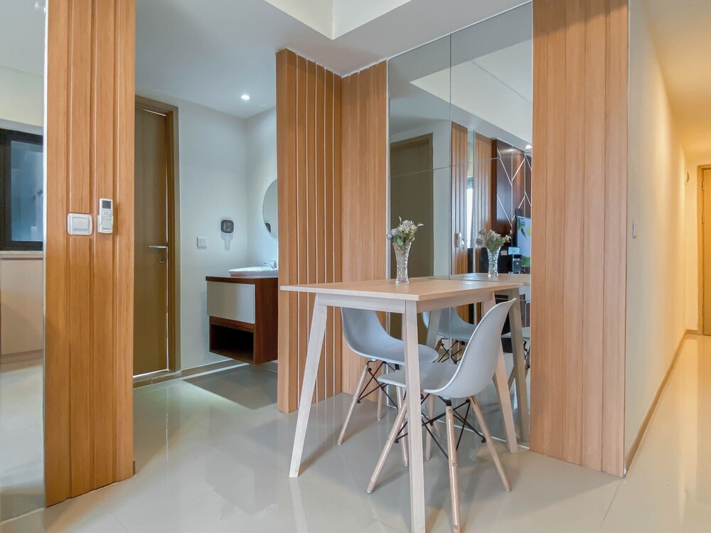 Comfortable And Minimalist 2Br At Meikarta Apartment