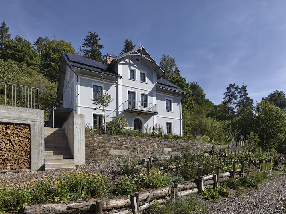 Wmm020 in Manet n With 7 Bedrooms and 8 Bathrooms