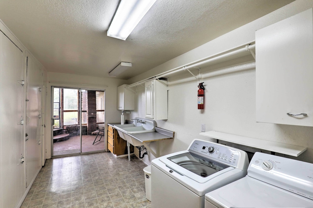 Apache Point Ranch House w/ Carr Canyon Views! view 5