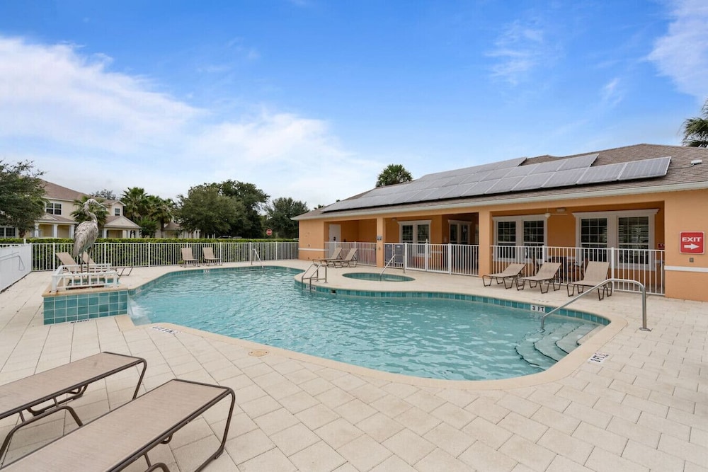 Amazing Family House w pvt Pool - 1605