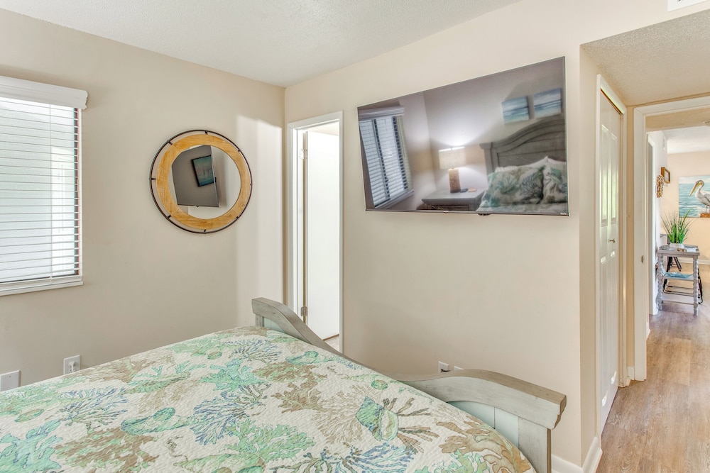 Calabash Condo: Close to Coast & Fishing