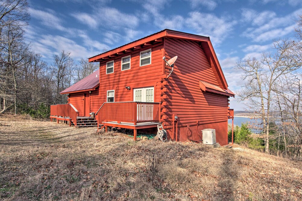 Large Cabin w/ Deck Overlooking Norfork Lake! view 3