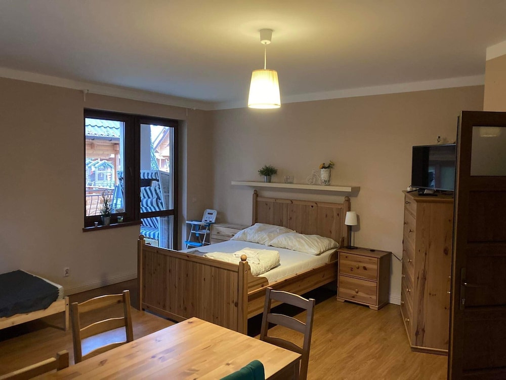 Cozy 3-person Apartment, Pobierowo