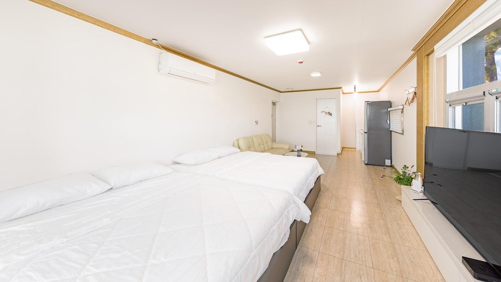 Yeosu Nukim Pension view 4