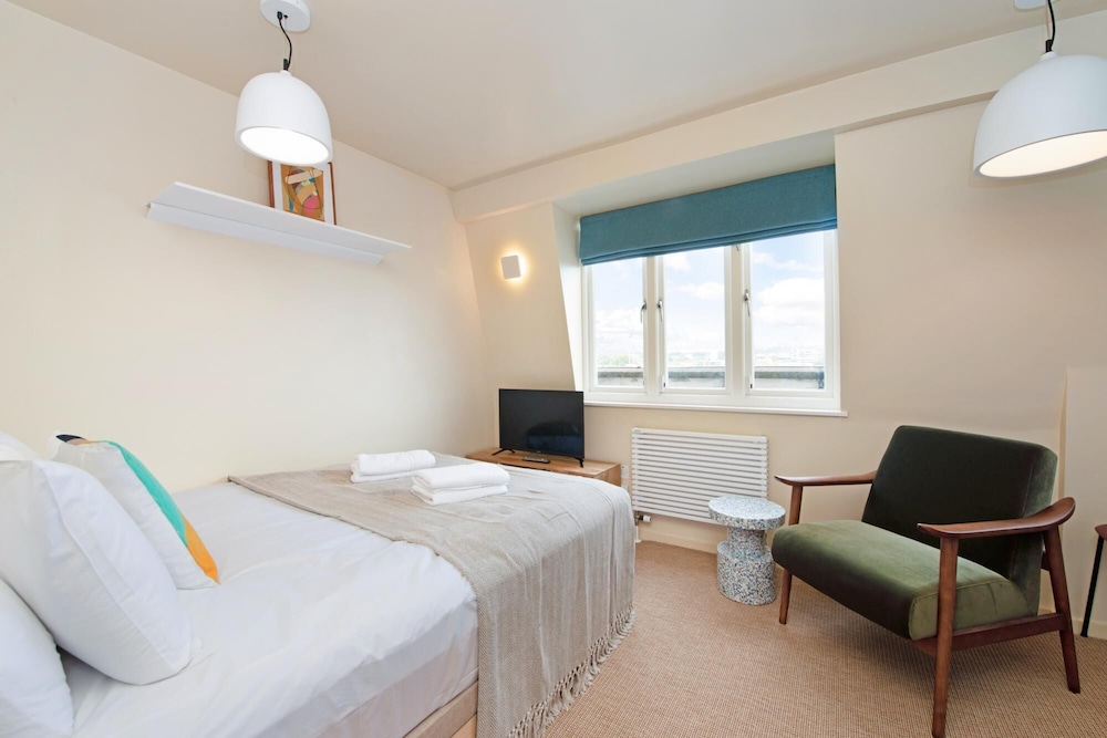 Spacious Studio Near Leafy Primrose Hill