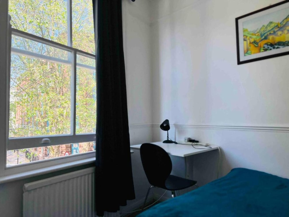 Private Rooms for 7 People With Bathroom