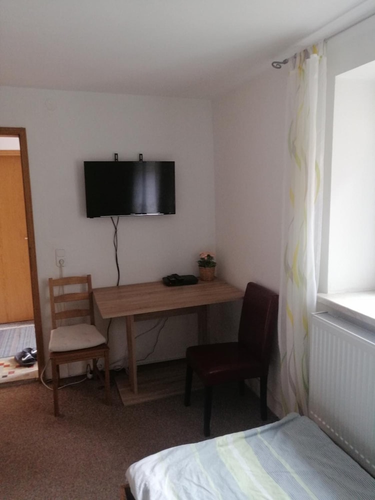 Photo 18