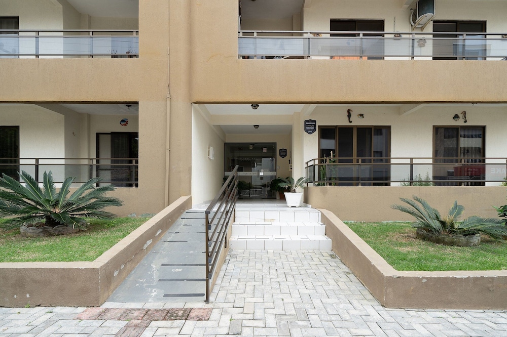 3BR apt sea View on Bombas Beach Vdn303