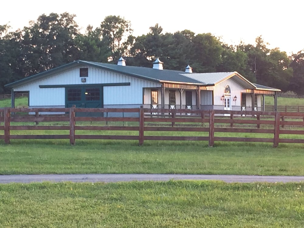 The B & B at Queenslake