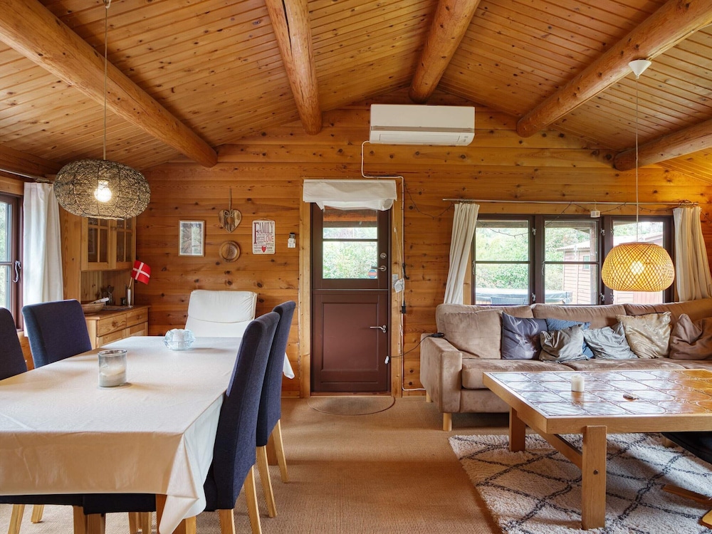 6 Person Holiday Home in Dannemare-by Traum