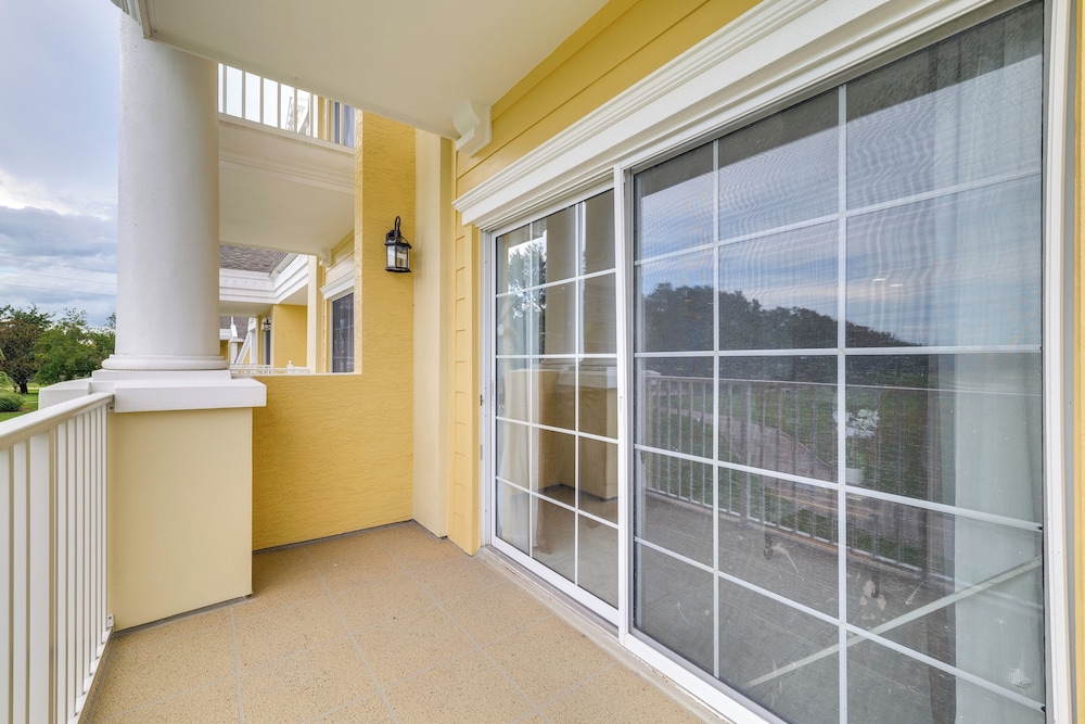 Golf Views: Kissimmee Condo on Reunion Course