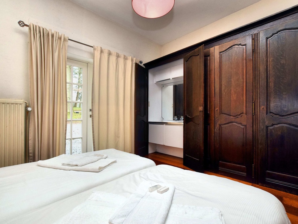 Luxurious Holiday Home in Érezée with Hot Tub view 4