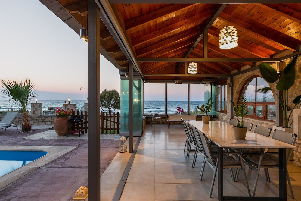 Golden Sand Beach Villa Villa
