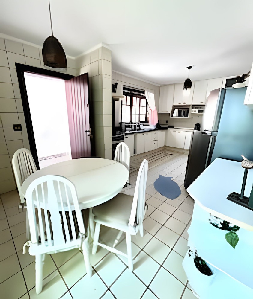 Casa com piscina em Acapulco Guarujá SP3