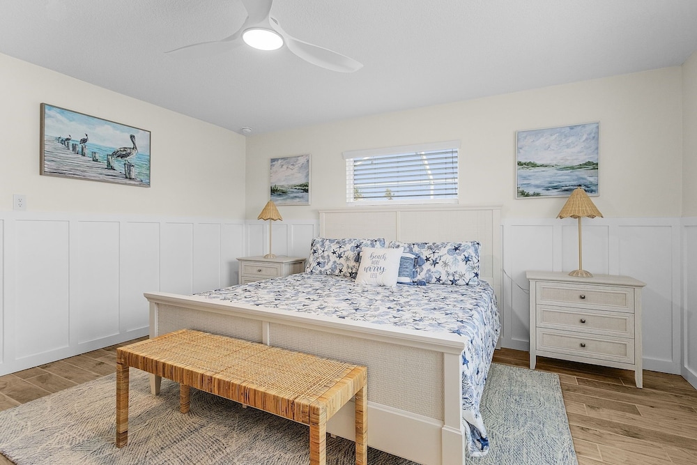 467 Water Front W/ Pool & Canal Access 3 Bedroom Home