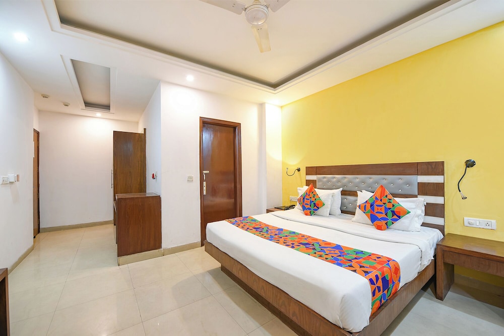 Fabhotel The Kings Plaza
