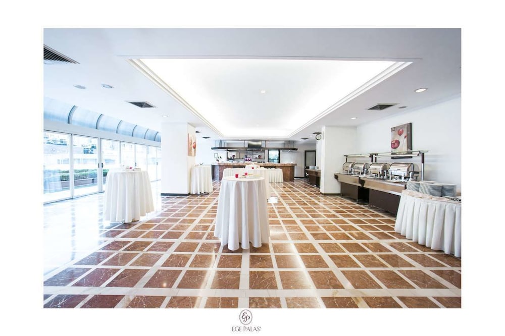 Ege Palas İş Oteli - Image 57