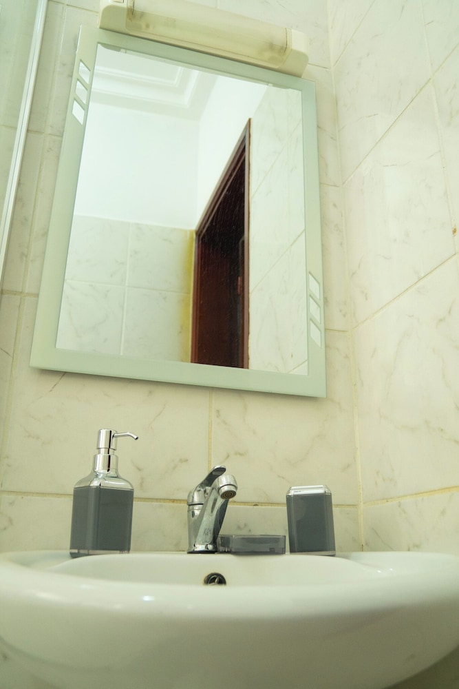 Modern Chic Apartment Yaoundé