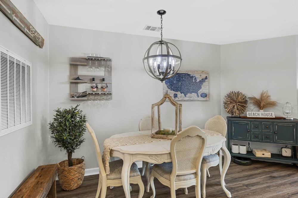 Villa Capriani Condo w/ Direct Beach Access! view 5