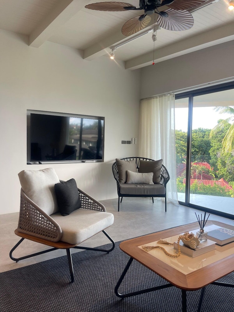 Beachside Residence