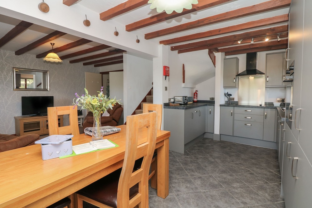 Acorn Cottage