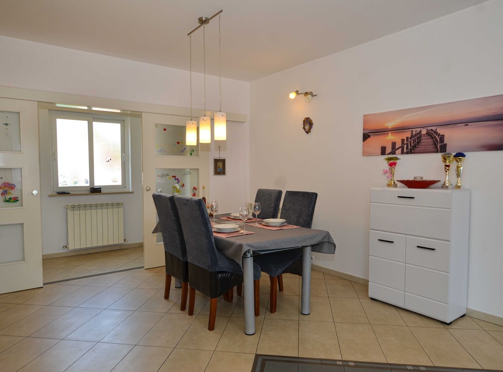 Radovani Peaceful and Serene Apartment With Terrace