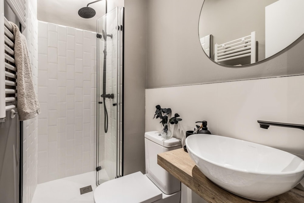 Posets - 3 Bedrooms in Malasa a