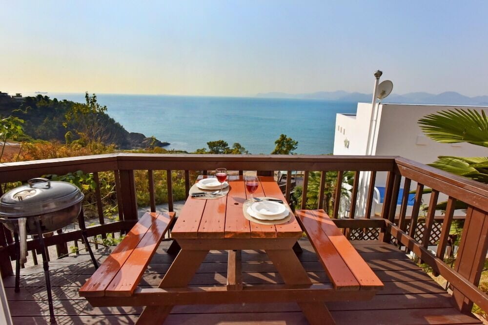 Namhae Bluemare Pension