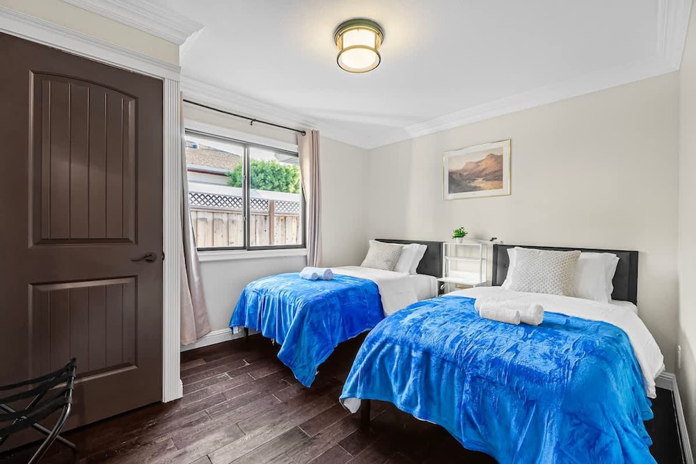 SJ Downtown 5 BR Stunning House