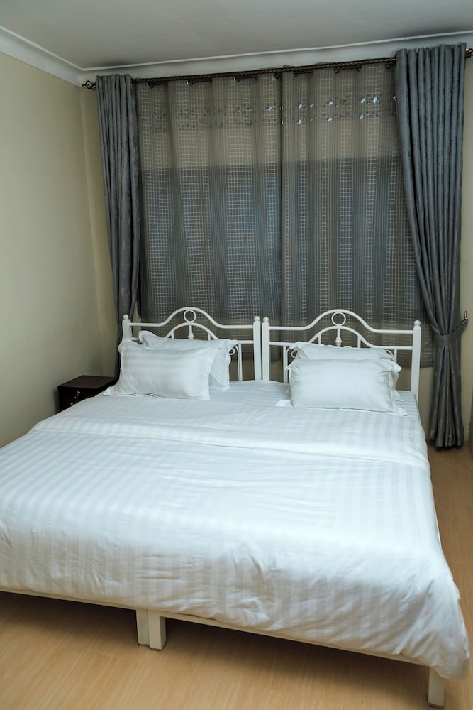 Kandez Holiday Home