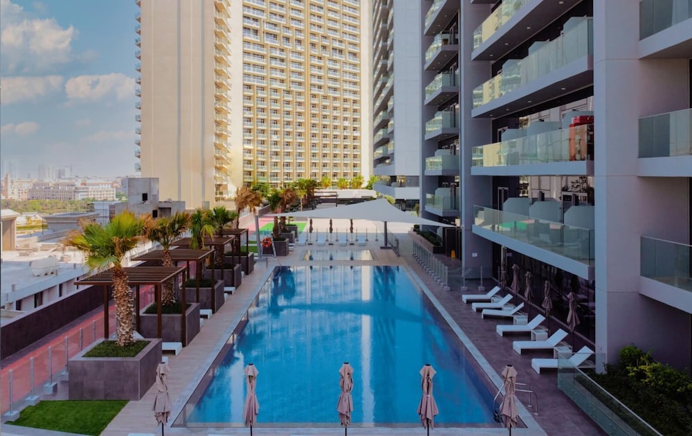 Aya - Elegant 1BR Retreat In The Heart Of JVC